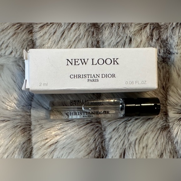 Dior Bundle (cream pouch, travel size volume mascara, sample perfume and balm) - Picture 4 of 6